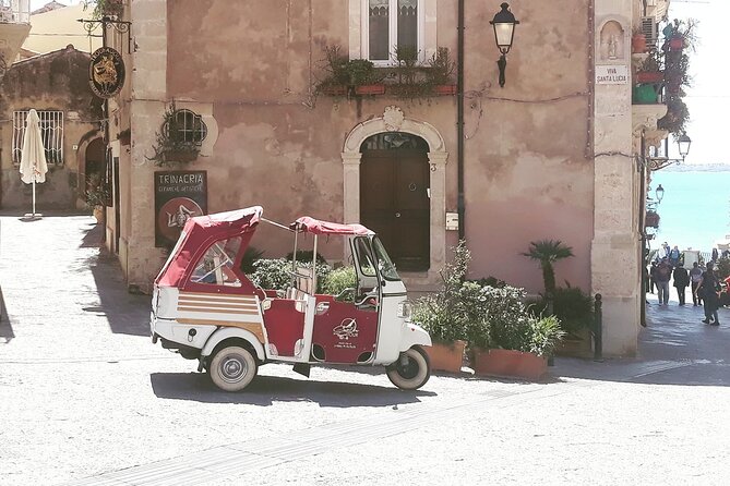 2 Hours Calessino/ Tuk tuk Tour to Syracuse and Ortigia Island - Ortigia’s lanes, churches, and waterfront views