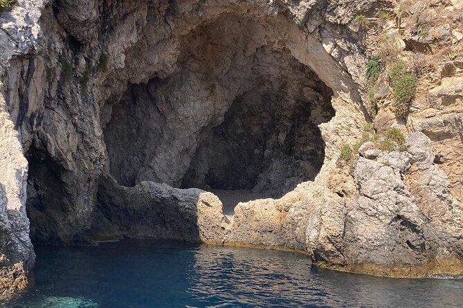 2-Hours Excursion to the Blue Grotto of Taormina in Isola Bella - What to expect at the Blue Grotto