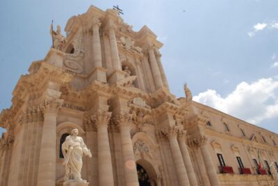 2 hours Tuk tuk tour in Siracusa