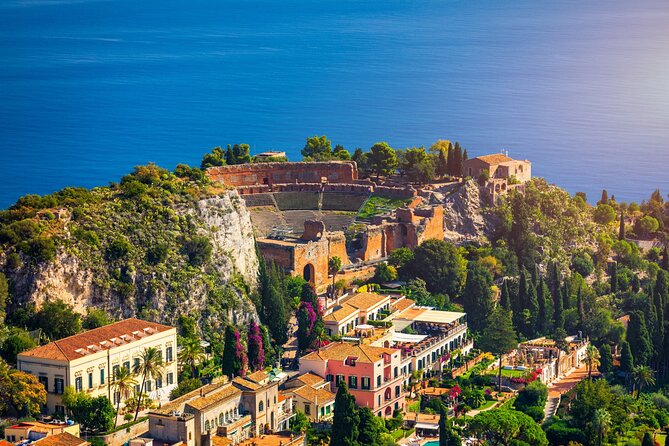 35 min Taormina and Etna private helicopter tour from Fiumefreddo - What the pilot and ground team add