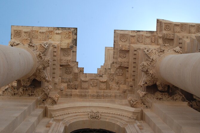 4 Hours Guided Tour to the Archaeological Park of Neapolis and Ortigia - How much value does the $414.02 price offer?