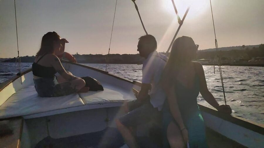 Aci Trezza boat tour sunset and dinner sicilian family home - Meeting Arturo at Via Ricca 5