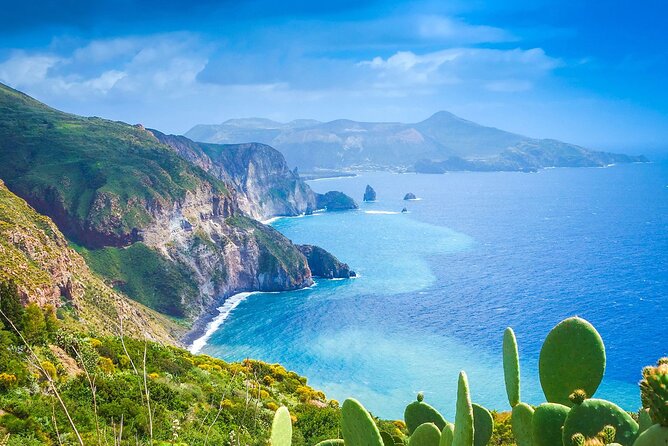Aeolian Islands - Sailing week with skipper and assistant - Key points to know before you sail