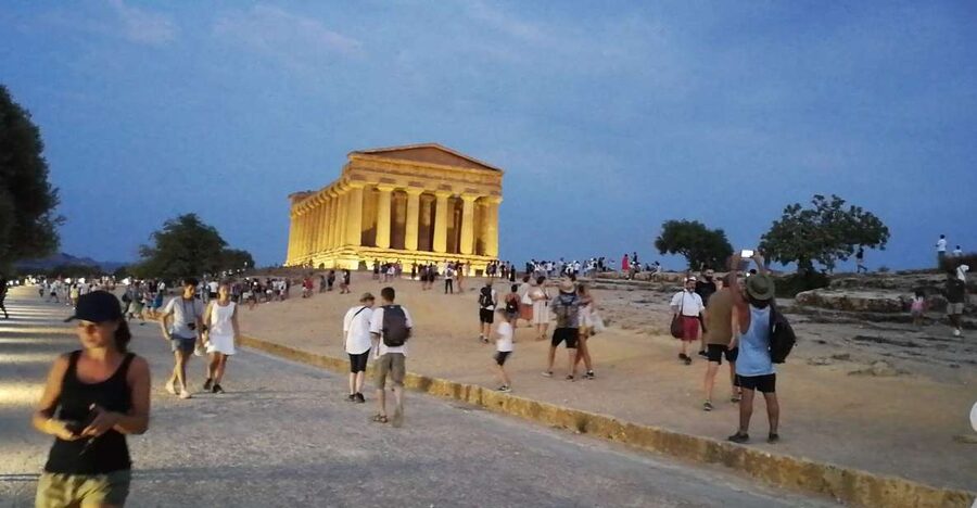 Agrigento: Skip-the-Line Valley of the Temples Night Tour - Key points to know before booking