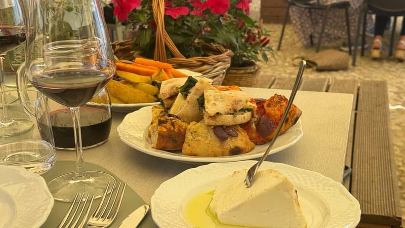 Agrigento: Valley of the Temples and Historical Center by E-Bike with Lunch Included - A one-hour Sicilian food break