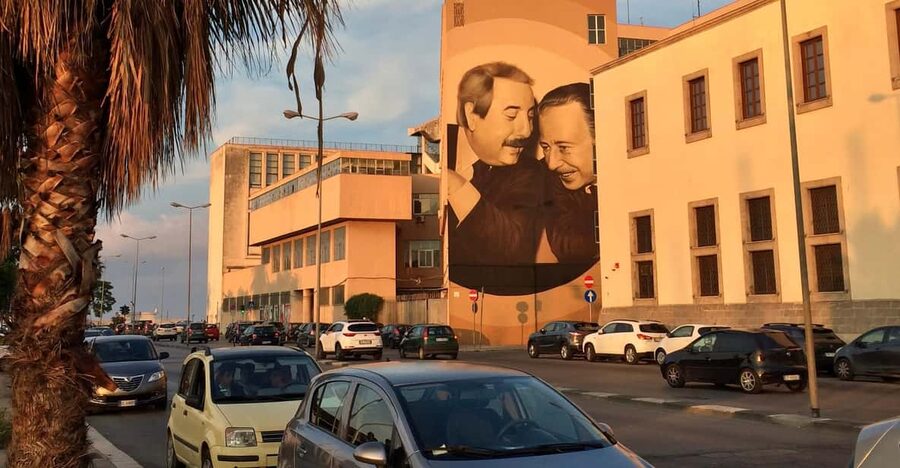 Anti-Mafia Heroes (Cool Hours) Morning Walking Tour - Key details that shape the experience