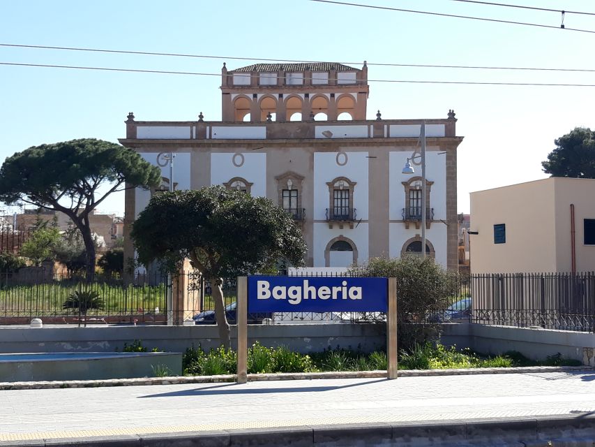 Bagheria: tour of Villa Palagonia and Street Food itinerary - Walking through a Baroque town of country villas