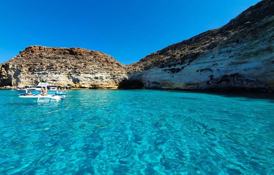 barca liliana ( caligola1) - The first look at Lampedusa from the sea