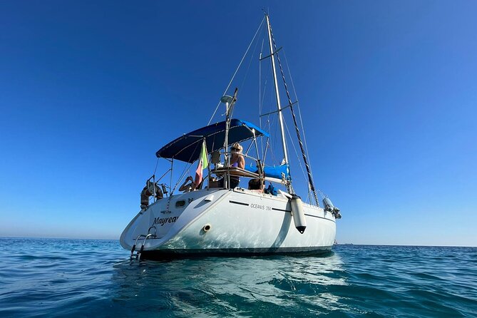 Boat excursion from Palermo with aperitif and wine - What the small boat changes