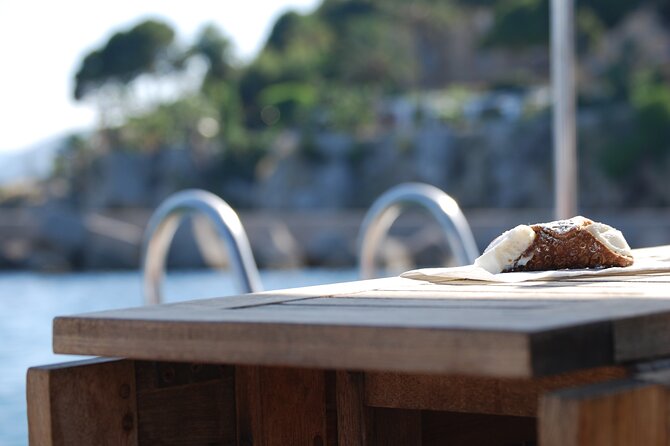 Boat excursion in Palermo - Who will enjoy this boat outing most