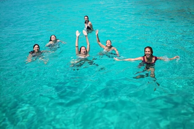 Boat tour Excursion from Trapani to Favignana and Levanzo 8 hours - What the onboard atmosphere is like