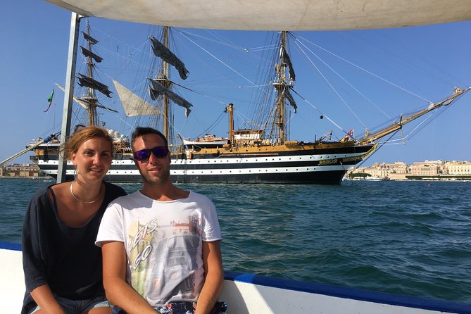 Boat tour of Ortigia Island and sea caves - Guides, captains, and the quality of the commentary