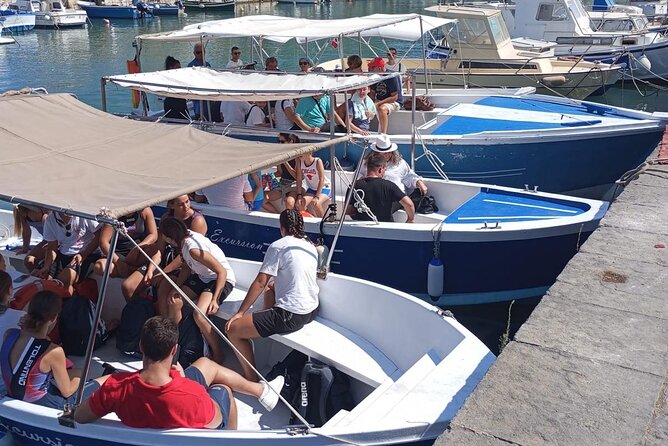 Boat tour Ortigia and Syracuse sea caves - Sea caves and a short swim