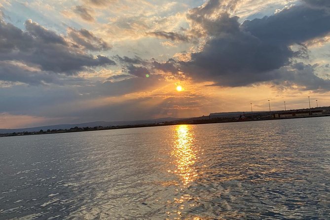 Boat tour Ortigia, sea caves and Pillirina 2h - Key points at a glance