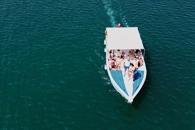 Boat tour Pillirina, sea caves Syracuse and Ortigia - South along the coast to Pillirina Beach