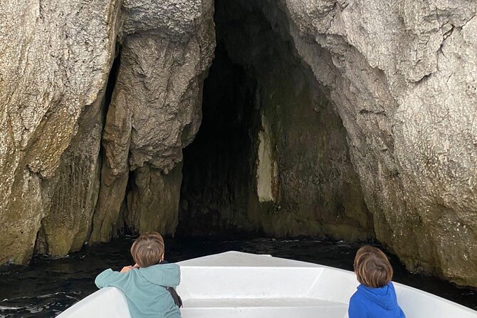Boat tour Pillirina, sea caves Syracuse and Ortigia - Group size, timing, and comfort