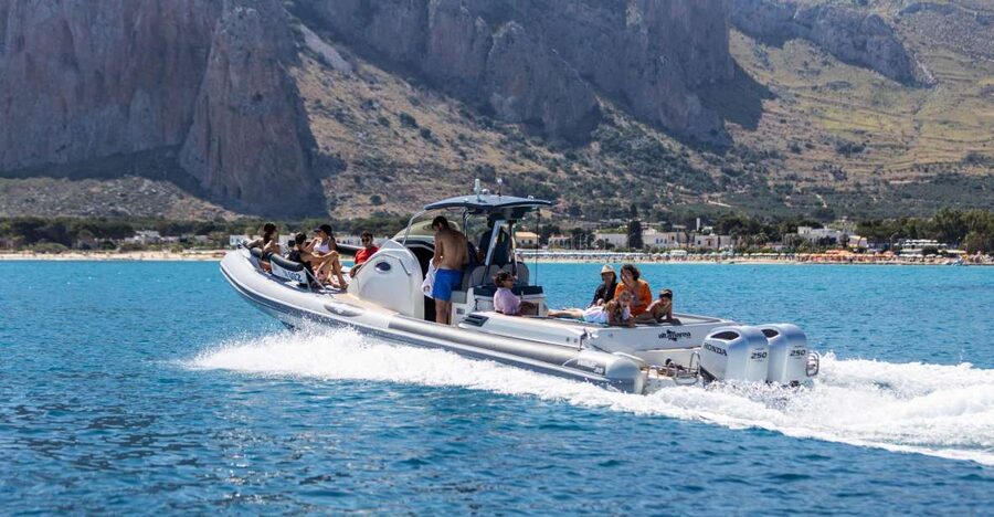 Boat Tour Taormina Isola Bella Giardini Naxos 8 hours - Leaving Riposto at 10:00