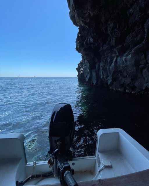 BOAT TOUR WITH APERITIF ON BOARD IN THE CYCLOPS ISLANDS - The House of the Prince beside the sea