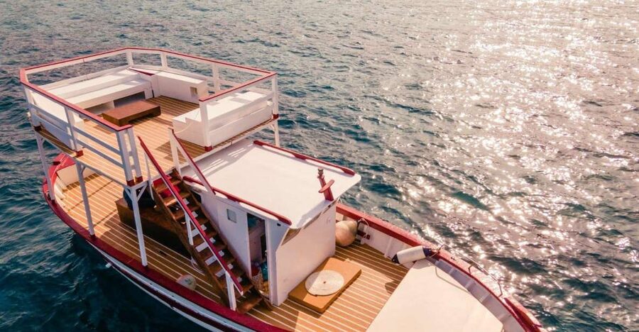 Boat tour with typical lunch in Siracusa - The Pillirina Gulf and Plemmirio’s protected waters
