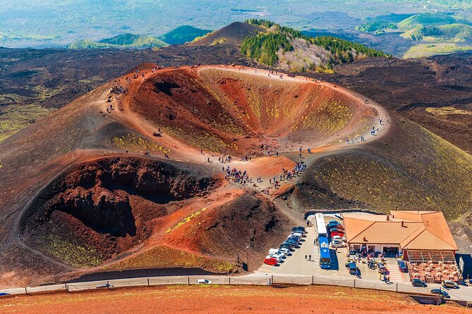 Bus Etna Experience of Italy - Leaving Piazza del Duomo at 11:30 am
