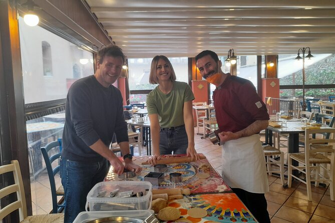 Cannoli Cooking Class in Taormina - Coffee, wine, and a very social finish