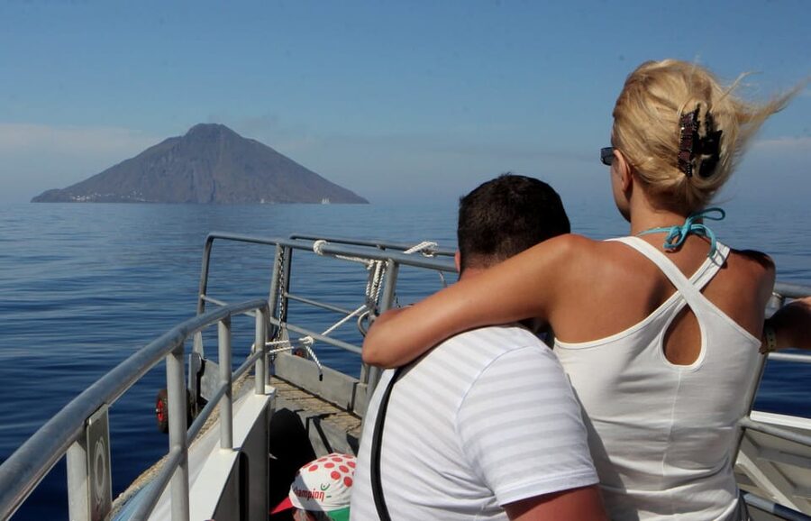 Capo D'Orlando: Salina, Panarea, Stromboli Tour with Boat - The return to Capo d’Orlando