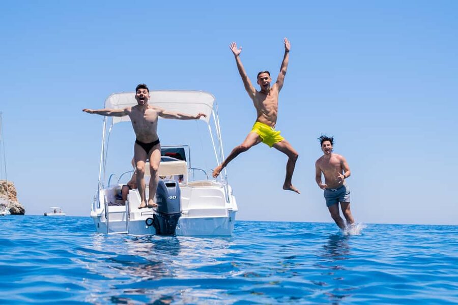 Castellammare del Golfo: Private Boat Rental - Passing the Stacks at Scopello