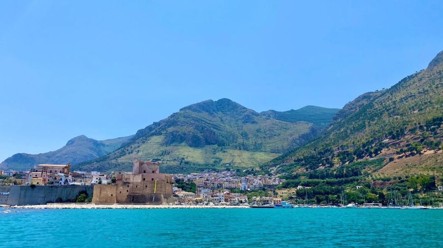 Castellammare del Golfo: Snorkeling Cruise Day Trip - Cala Capreria and the final swim