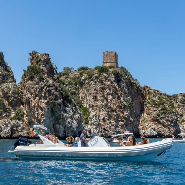 Castellammare del Golfo: Snorkeling Cruise Day Trip - What the small boat setup means for you