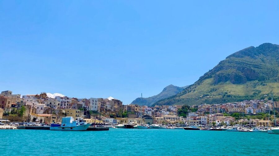 Castellammare del Golfo: Snorkeling Cruise Day Trip - What to bring for a comfortable day