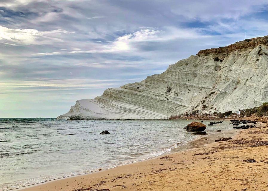 Catamaran excursions to the Scala dei Turchi - What the standard 2.5-hour catamaran trip includes