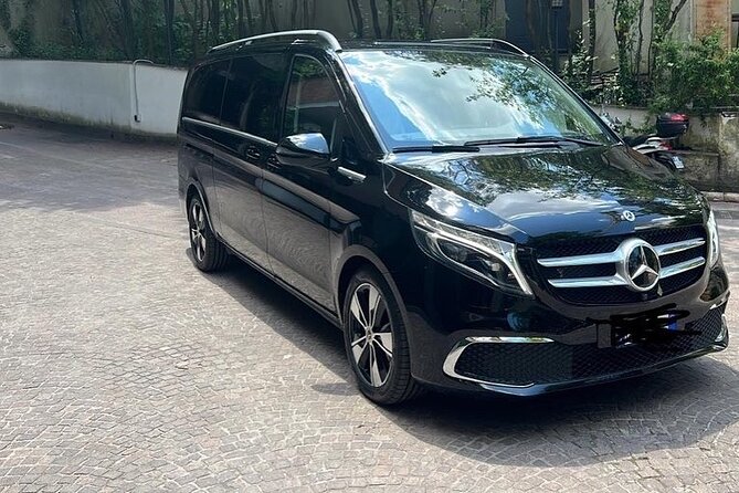 Catania AIRPORT transfer From / To Taormina - Comfort, group size, and the air-conditioning caveat
