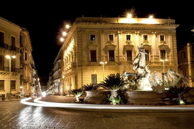 Catania (cathedral and via Etnea) - Syracuse Ortigia - Catania’s Duomo and the center of Via Etnea