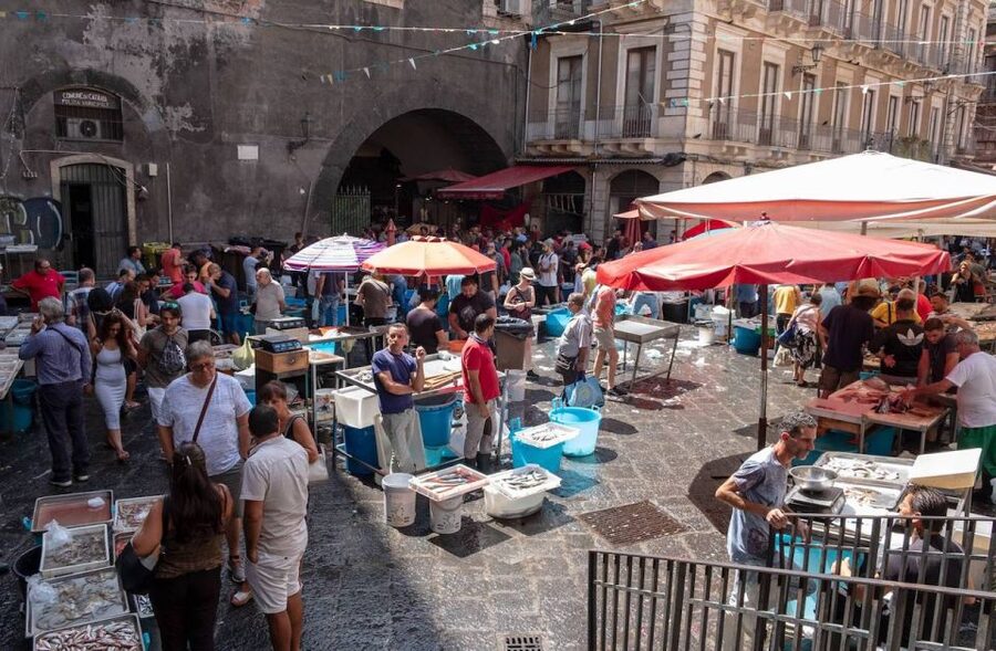 Catania: City Highlights Tour with Guide - Why this two-hour walk works well in Catania