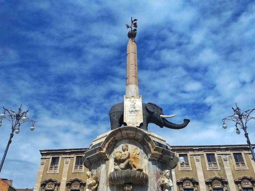Catania: City Highlights Tour with Guide - The Catania Fish Market brings the city down to street level