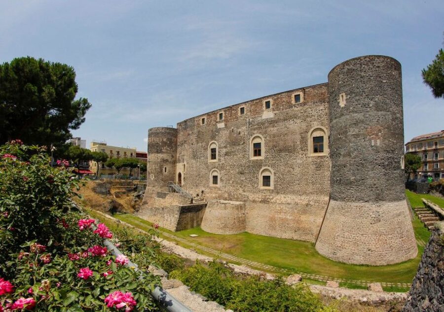Catania: City Highlights Walking Tour - Piazza Stesicoro and ancient layers