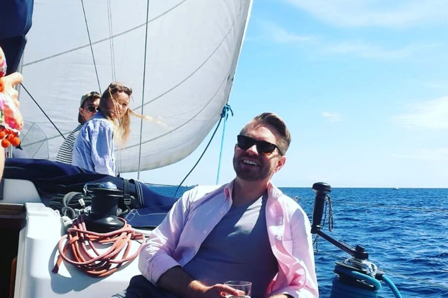Catania: Coastline Sailing Trip with Aperitif and Prosecco - Sicilian appetizers and Prosecco on deck