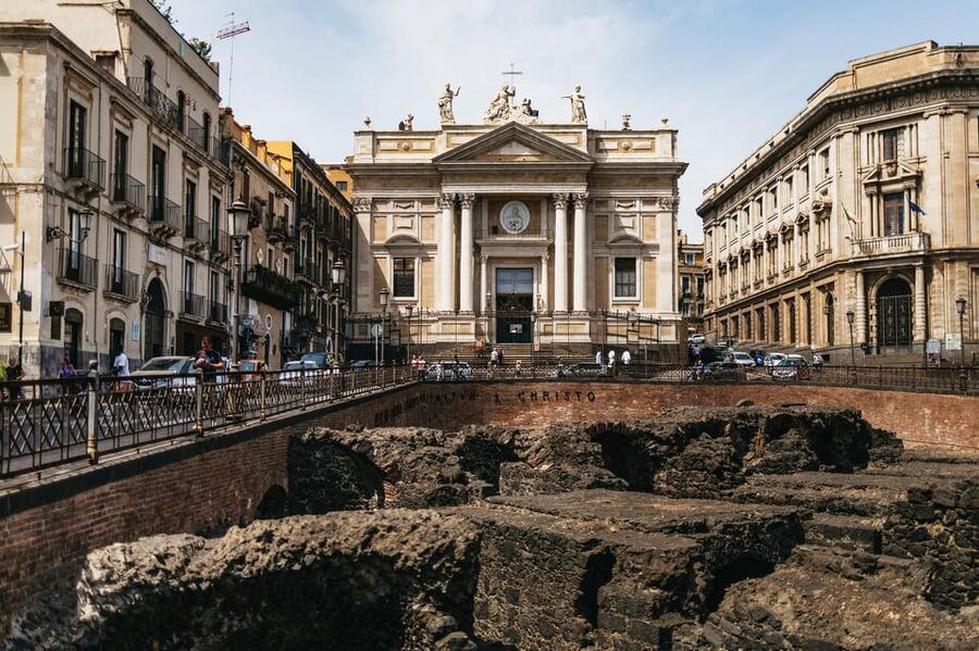 Catania: Guided Street Food Walking Tour - Guide quality and the value of local explanation