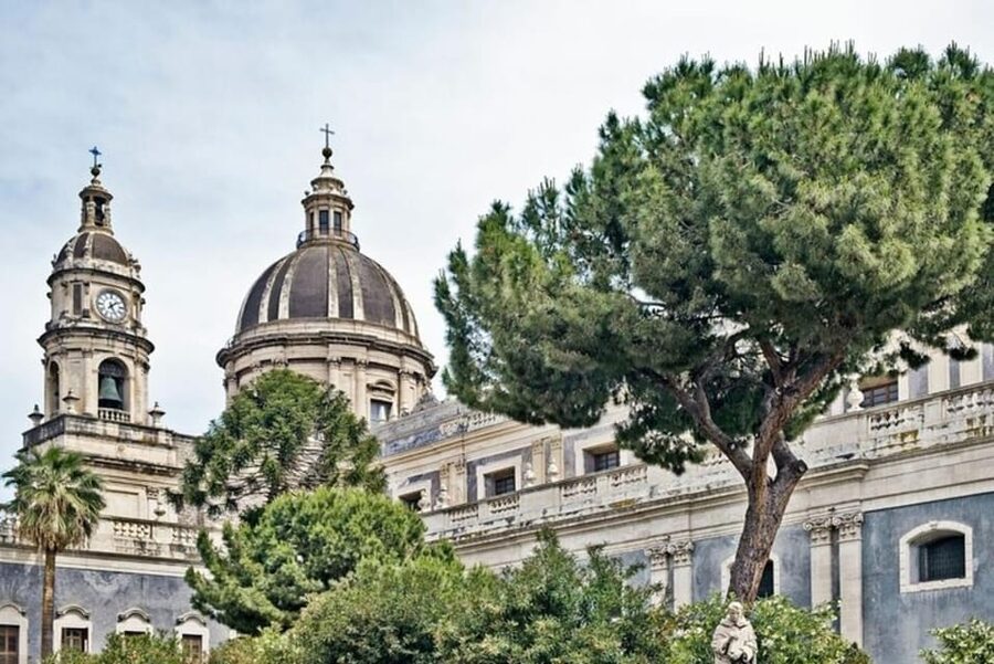 Catania Highlights Walking Tour With A Guide - Starting on Via Etnea and reaching Duomo Square