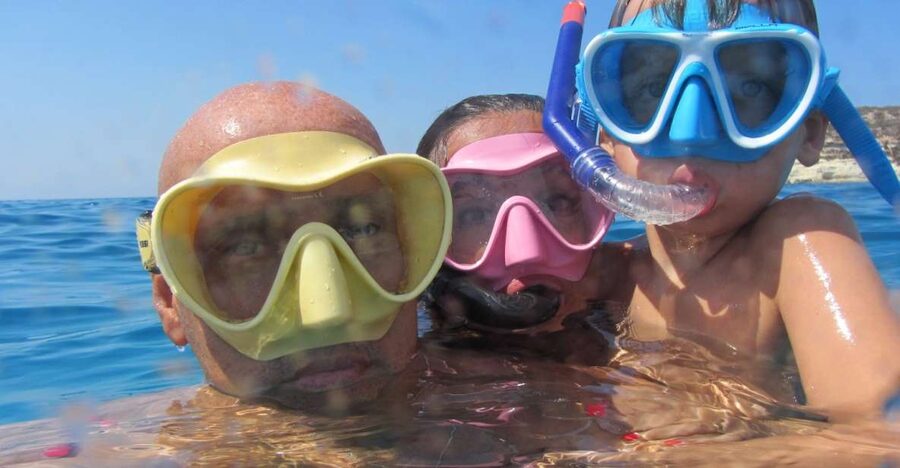 Catania, Isole Ciclopi: Snorkeling Trip - Volcanic rock under the Gulf of Catania