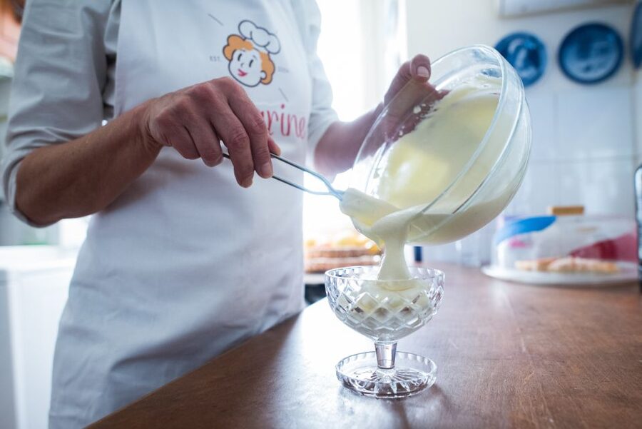 Catania: Pasta & Tiramisu Cooking Class at a Local's Home - Starting with prosecco, bread, and small bites