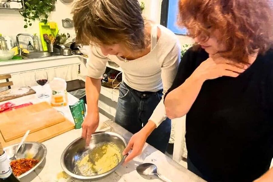 Catania: Pistachio Ravioli, Pasta Home Cooking Class w/ Wine - Ring the bell, then enter a real Catania home