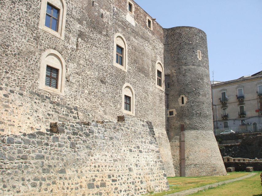 Catania: Private Tour with Arancino Tasting - Sant’Agata Cathedral and Vincenzo Bellini