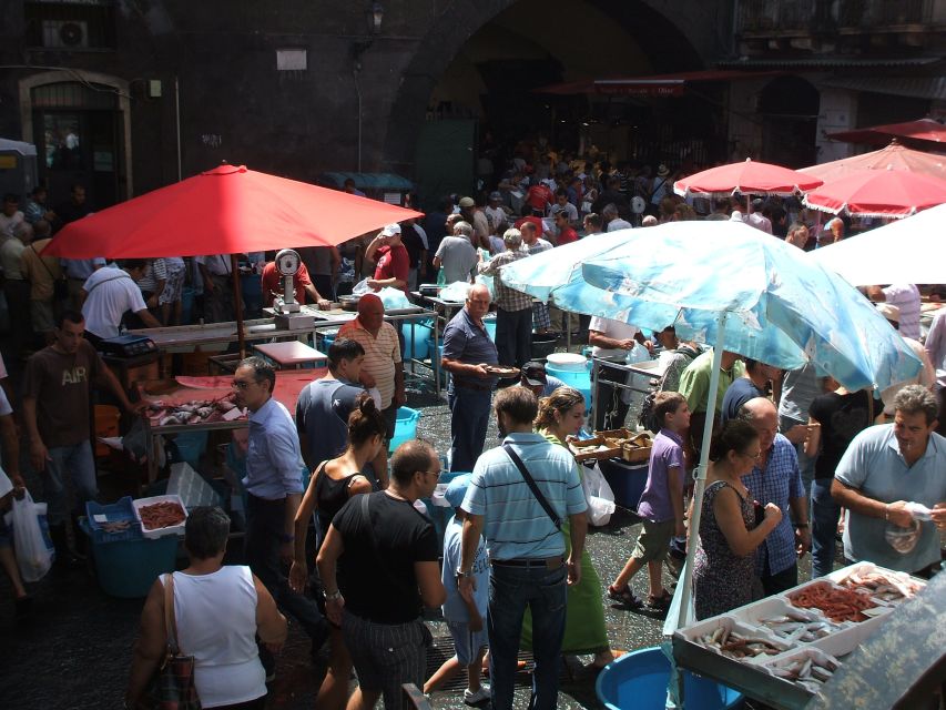 Catania: Private Tour with Arancino Tasting - Via Vittorio Emanuele to San Nicolò