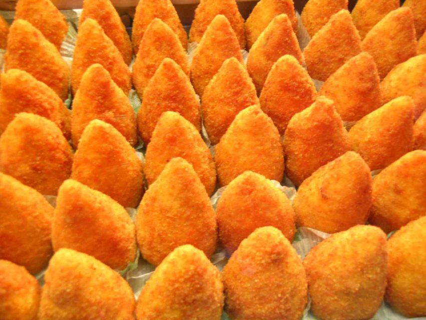 Catania: Private Tour with Arancino Tasting - Starting beside the elephant fountain