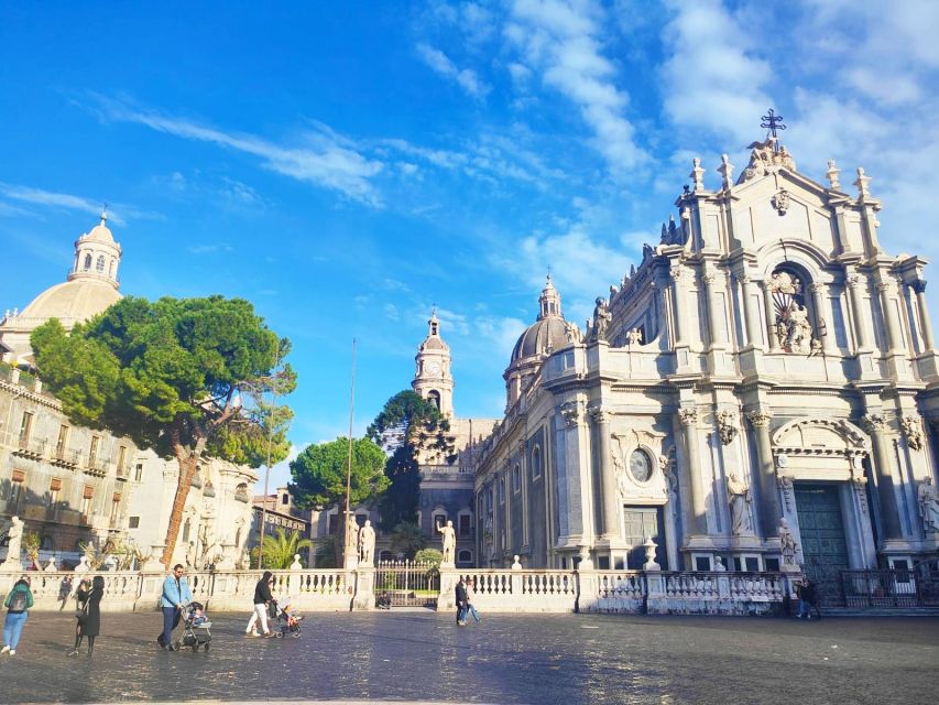 Catania Street Food Tour: Fish Market & City Centre - Practical details that affect your day