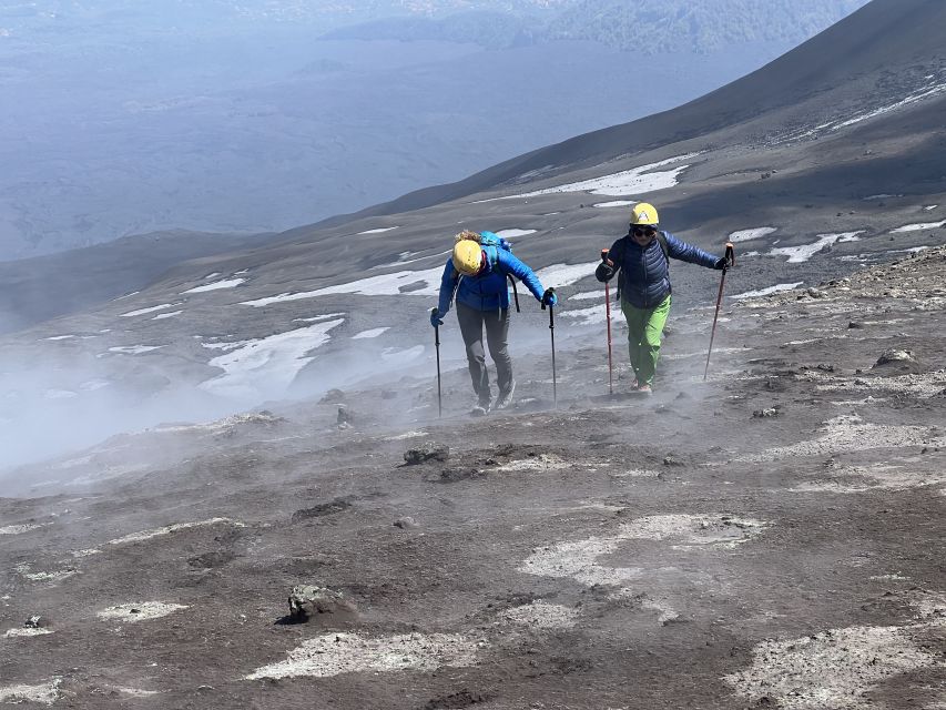 Catania: Summit Craters from North Etna with 4x4 vehicles - The sandy descent through volcanic remains