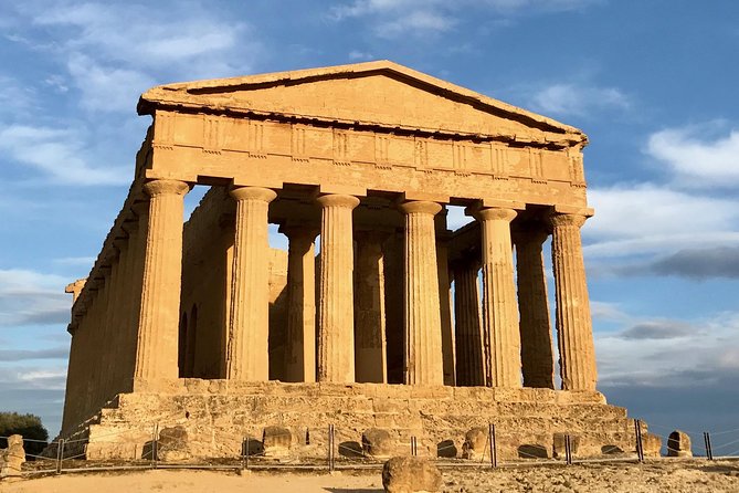 Catania TREASURES OF THE EAST 4 Days Private Minitour with Guide Driver - Syracuse and Ortigia: Greek ruins beside Baroque streets
