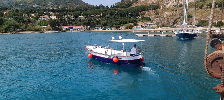 Cefalù: boat ride with swimming and aperitif - What the three-hour schedule really means