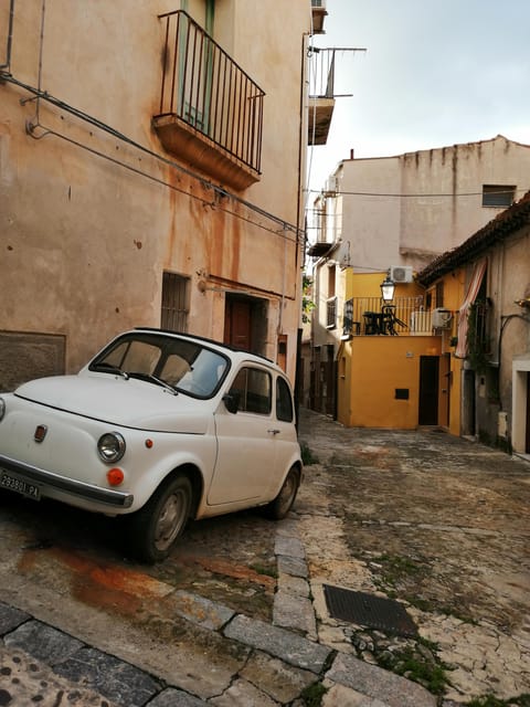 Cefalù: History and Legends Guided Walking Tour - The first viewpoint after a 10-minute walk